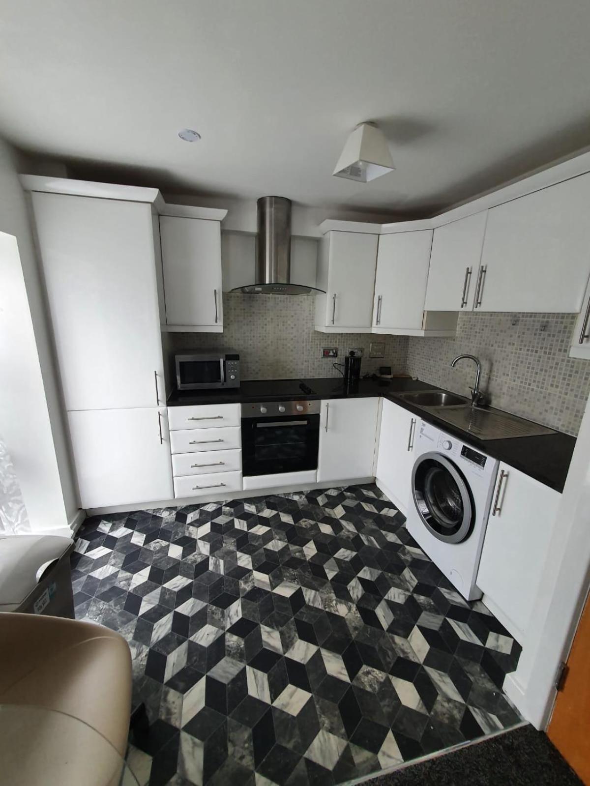 Quiet 2 Bedroom Flat In Darlington With Free Parking, Wi-Fi And More Exterior photo